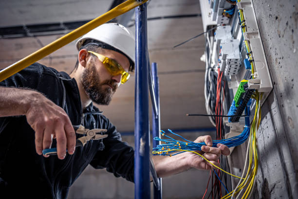 Best Electrical Contractors for Businesses  in Hoffman Estates, IL